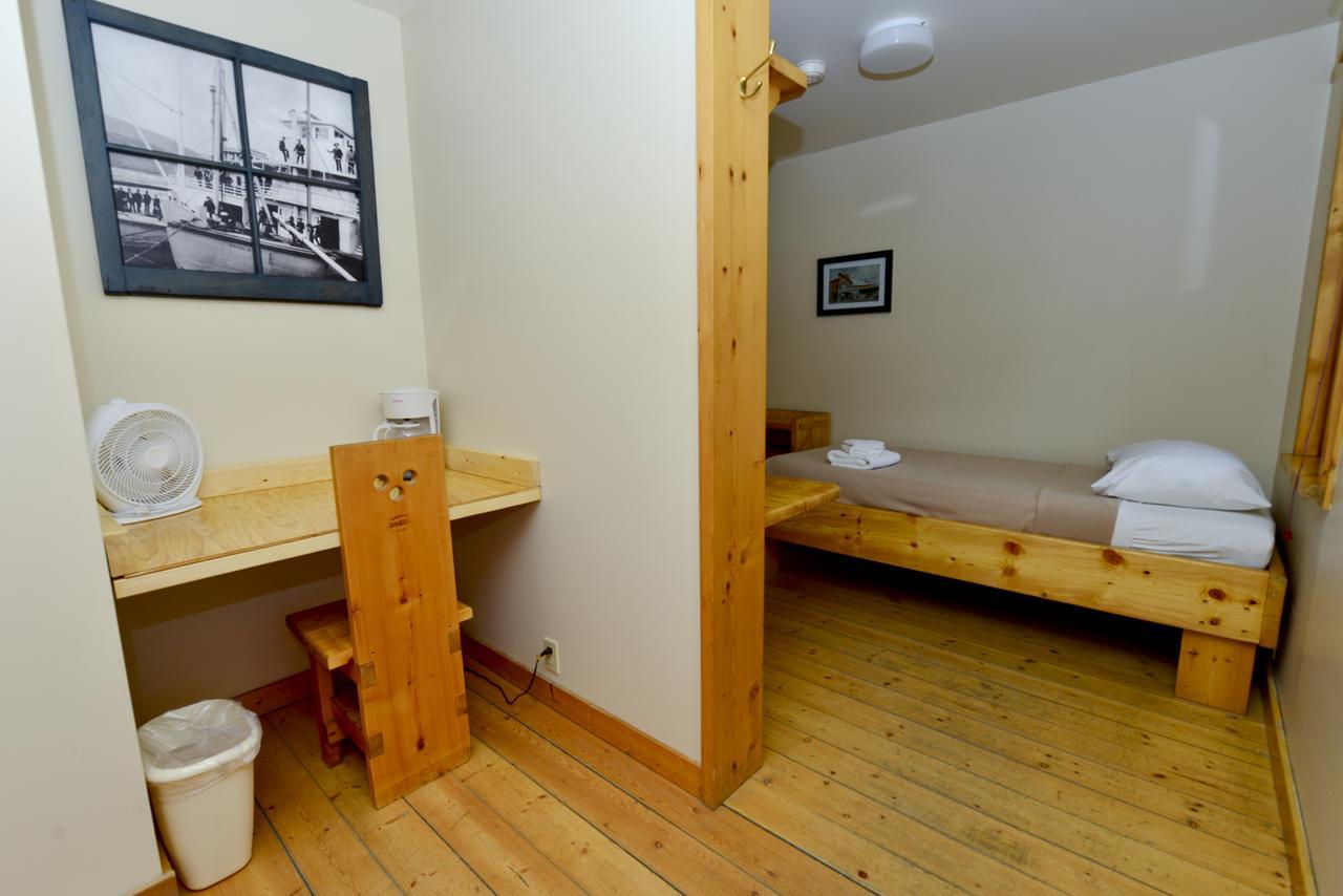The Bunkhouse Hotel Dawson City Bagian luar foto